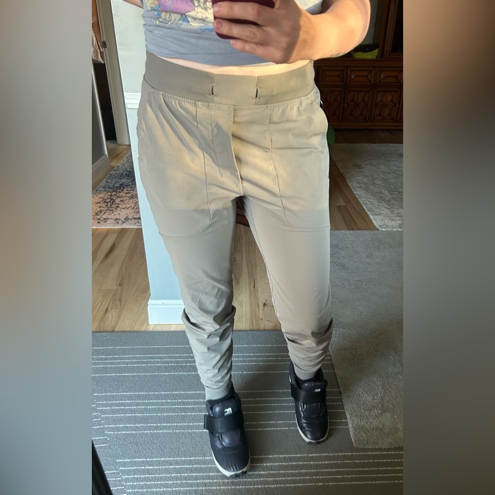 Lululemon Joggers - Picture 7 of 8